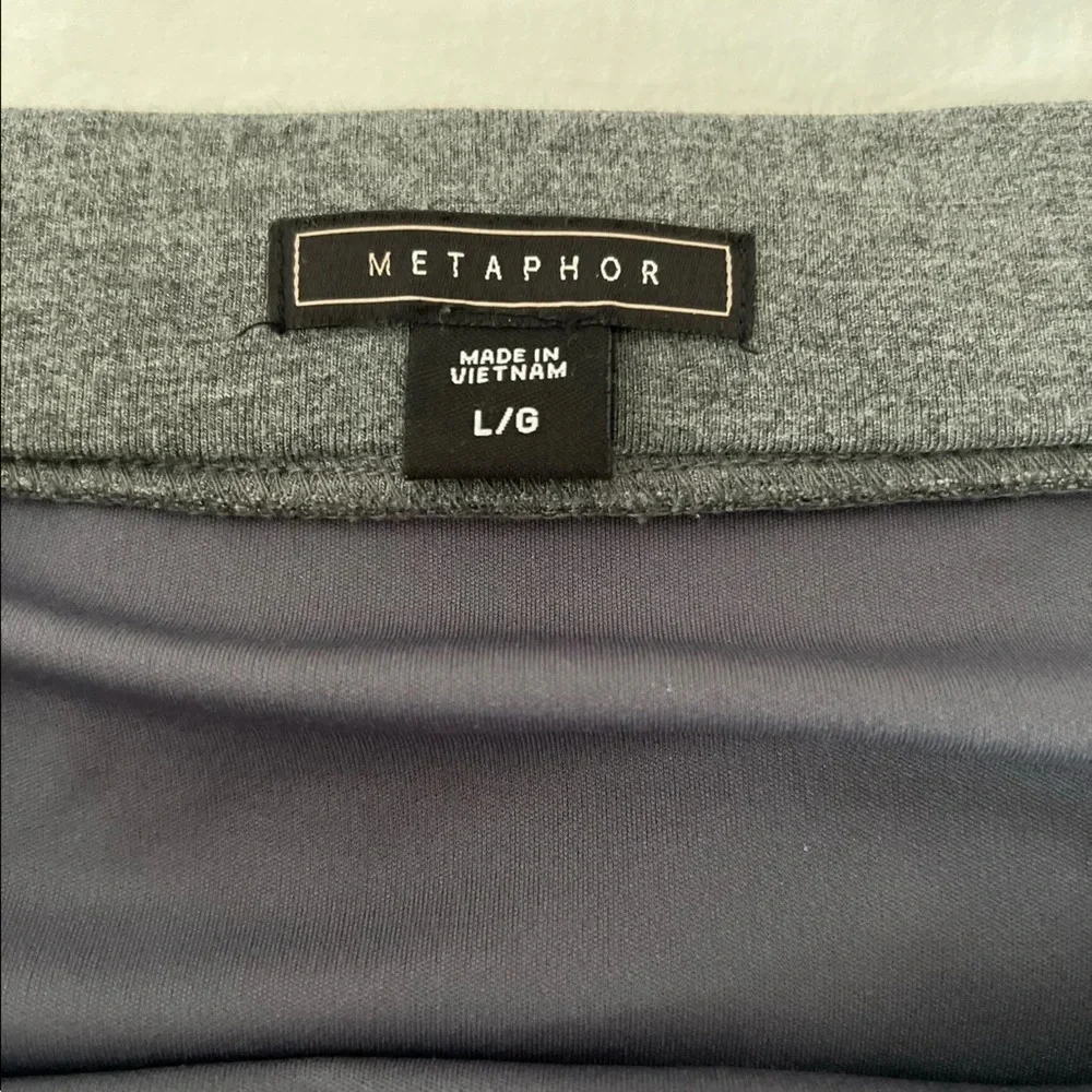 METAPHOR Grey Knee Length Skirt with Ruched Gathered Detail in the front Size L - Picture 4 of 6
